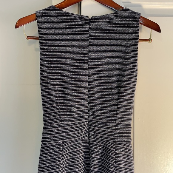 Loft V Neck Dress - Picture 7 of 7